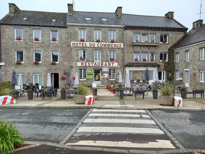 Hôtel Restaurant du Commerce à Plœuc-L'Hermitage