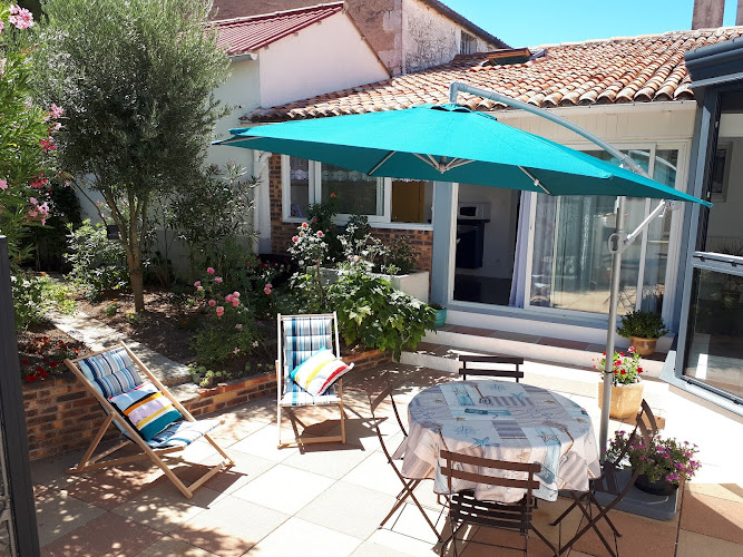 Gîte-Escapade entre vignes et mer à Corme-Royal