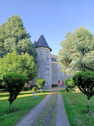 Castel Camping du Chateau de Leychoisier à Bonnac-la-Côte