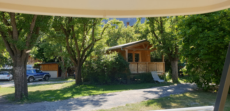 Camping du Lac à La Roche-de-Rame