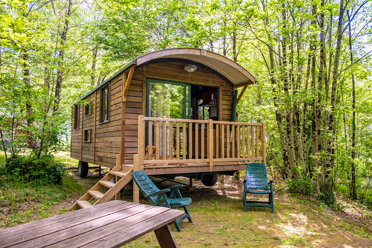 Camping de la Bucherie à Saint-Saud-Lacoussière