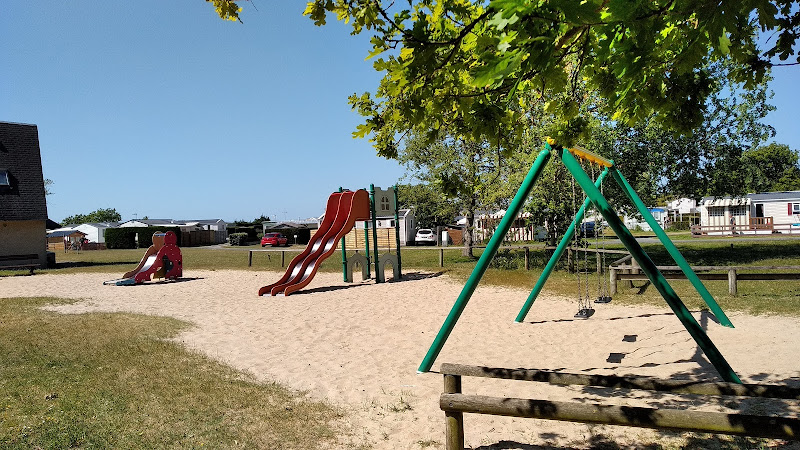 Camping Les Peupliers à Annoville