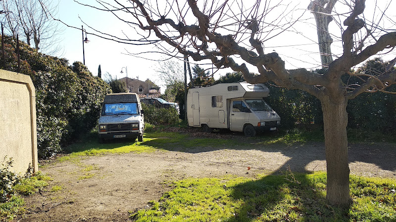 Aire Camping Car à Ouveillan