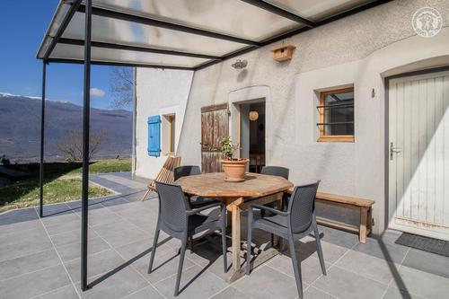 La Maison Bleue à Serrieres En Chautagne