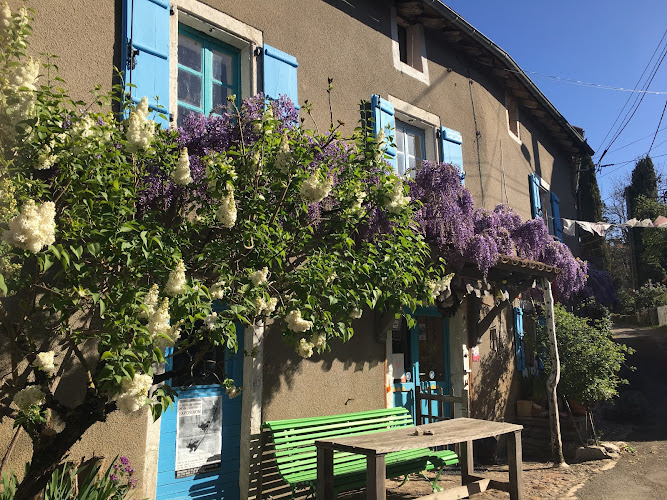 l Atelier des Volets Bleus à Gréalou
