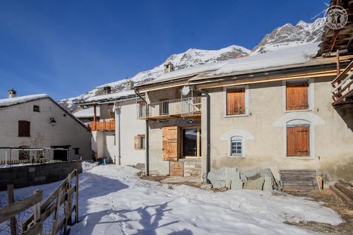 LA MAISON BLEUE - le Bouvreuil à BESSANS
