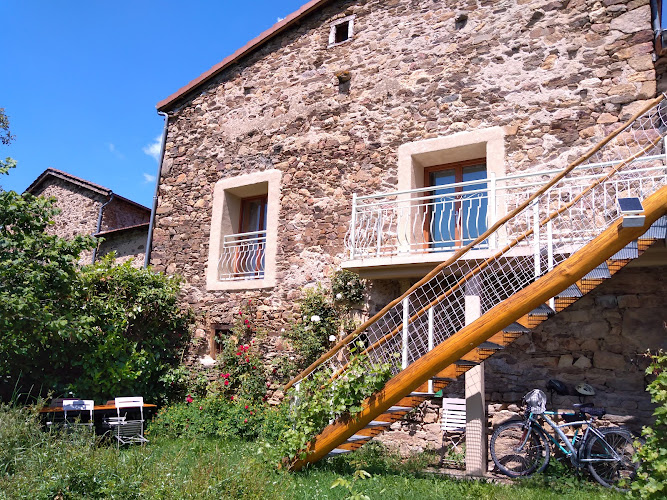 Éco-hébergement Le Vallon d Armandine à Saint-Hilaire