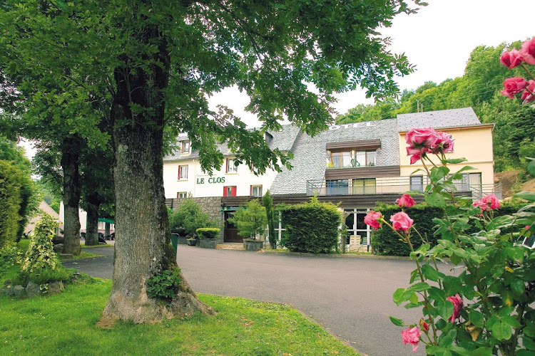 hôtel Restaurant Piscine Le Clos à Besse-et-Saint-Anastaise