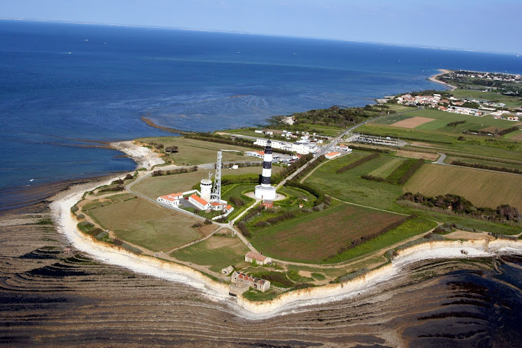 Le Phare Ouest à Saint-Denis-d'Oléron