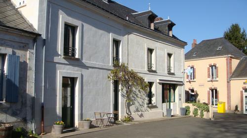4 place saint anne à Montreuil-le-Henri