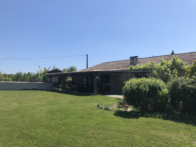 Rural Retreats Holiday Home à Montignac-de-Lauzun