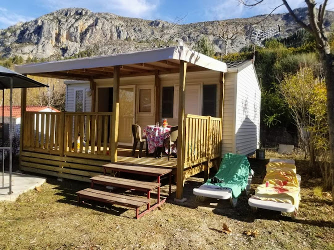 Camping Le Vieux Colombier à Moustiers-Sainte-Marie