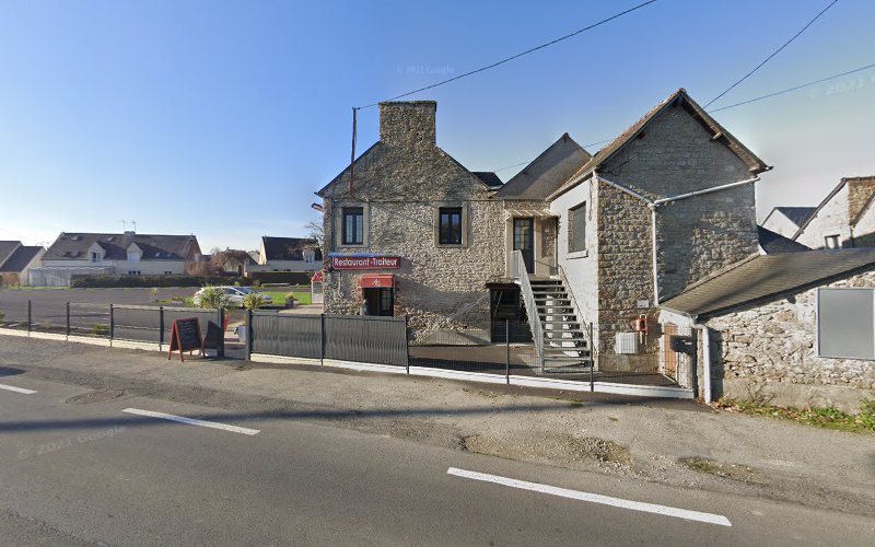 Ciné-auberge Sarl à Dinan
