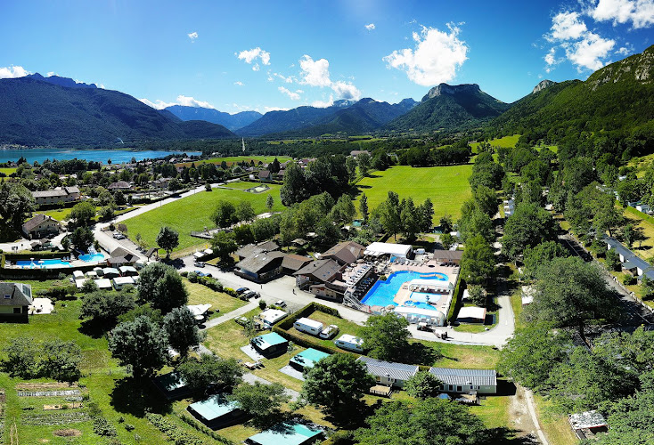Camping Les Fontaines à Lathuile