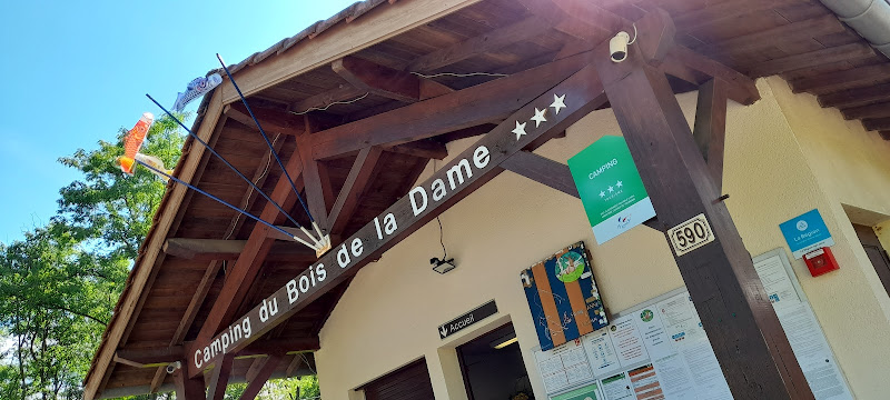 Camping du Bois de la Dame à Ars-sur-Formans