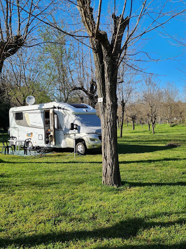 Camping Du Vieux Pont à Saint-Alban-Auriolles