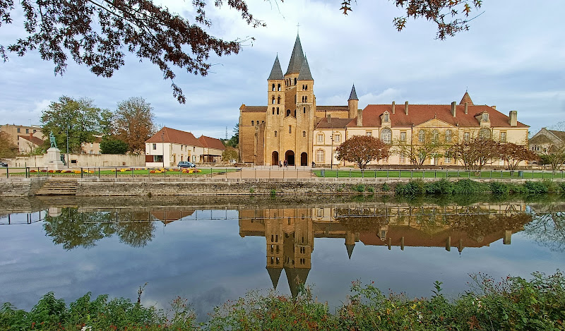 Womo Stellplatz kostenlos und schön! à Paray-le-Monial