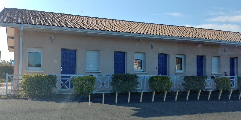 Tour Hôtel à Lesparre-Médoc