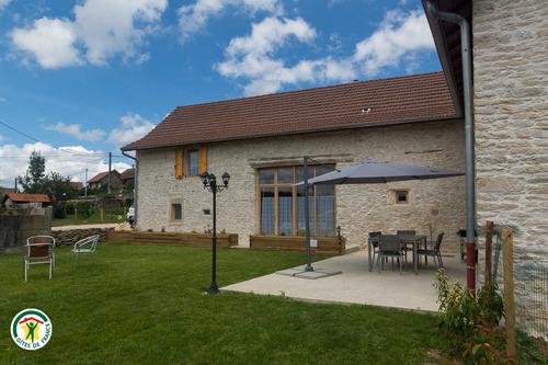 Pierres et Campagne à Saint Baudille De La Tour