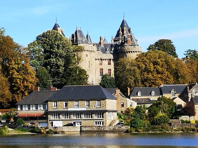 Camping Le Vieux Chtel à Combourg