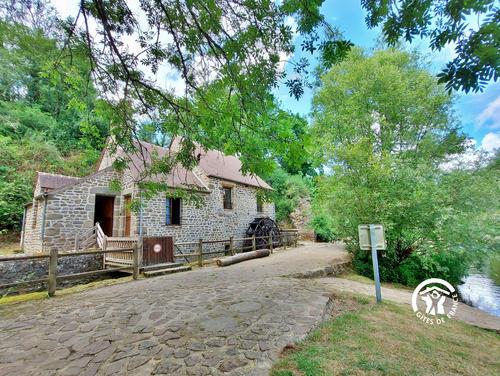 Le Moulin au Domaine de Trotté, 6 personnes à Saint-Pierre-des-Nids