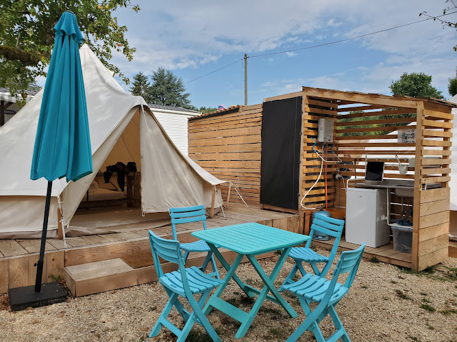 Camping Le Hameau des Pêcheurs à Novalaise