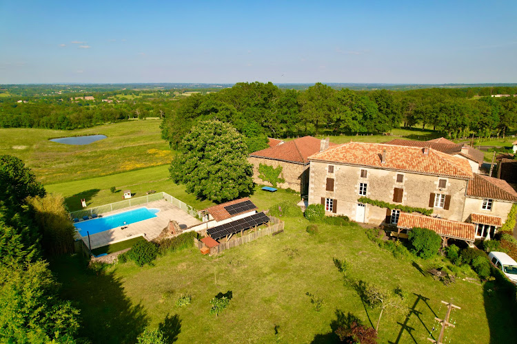 A l Ombre du Marronnier à Terres-de-Haute-Charente