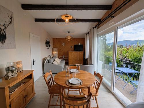petite maison avec vue sur les montagnes à Gérardmer