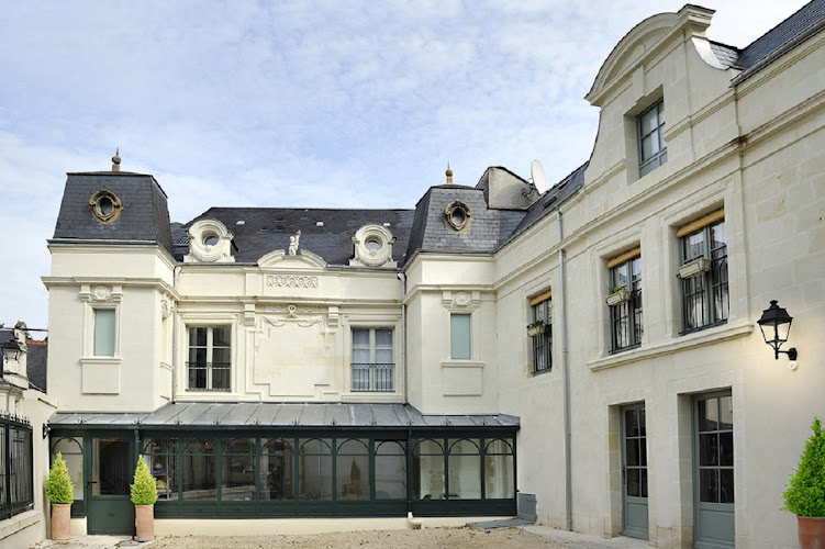 LOGIS Hôtel la Boule d Or à Chinon