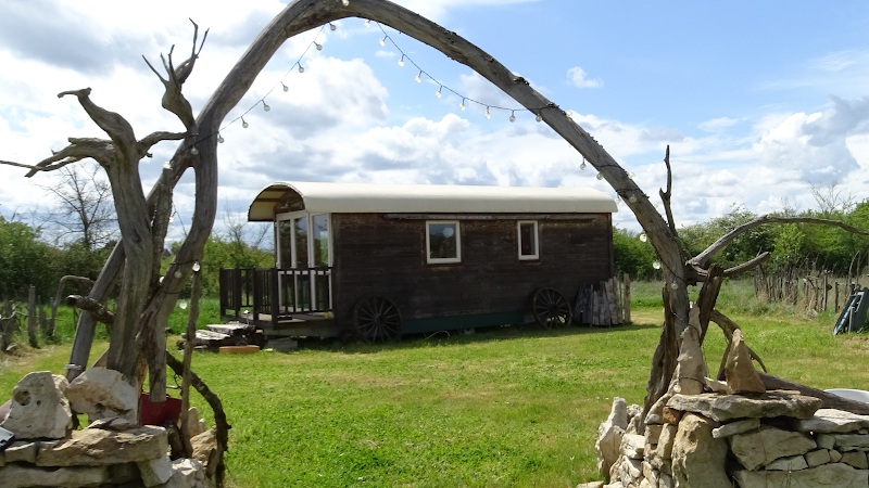 Camping au Monde du Petit Peuple à Chteau-sur-Allier