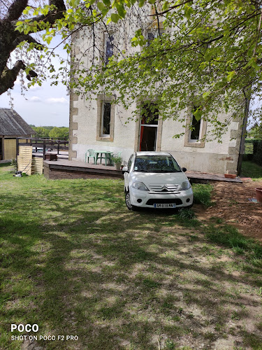 Ancienne école de campagne à Chamberet