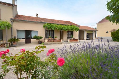 chez Guy et Monique à LAGNES