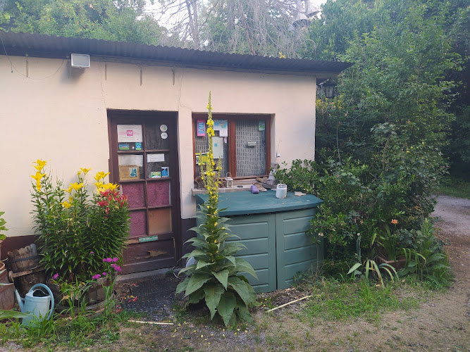 Camping La Courtine à Chtel-de-Neuvre