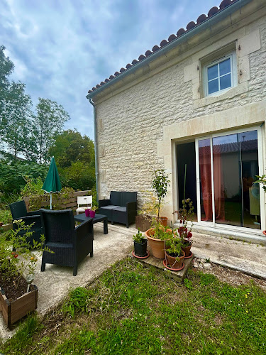 La maison d hôtes des Charentes à Les Touches-de-Périgny