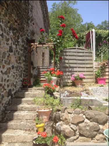 Gite les Fraises des Bois à Saint-Priest