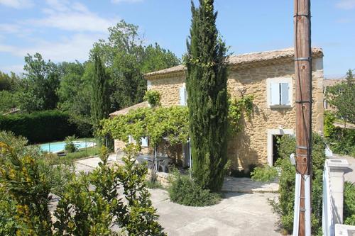 Les Aiguières en Provence à Suze-la-Rousse