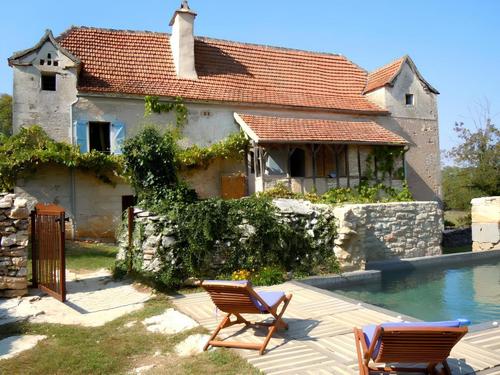 Gîtes de France® - L'Oustal de Georges à SAULIAC-SUR-CELE