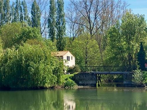 Le Pont du Bief à Le Vanneau Irleau
