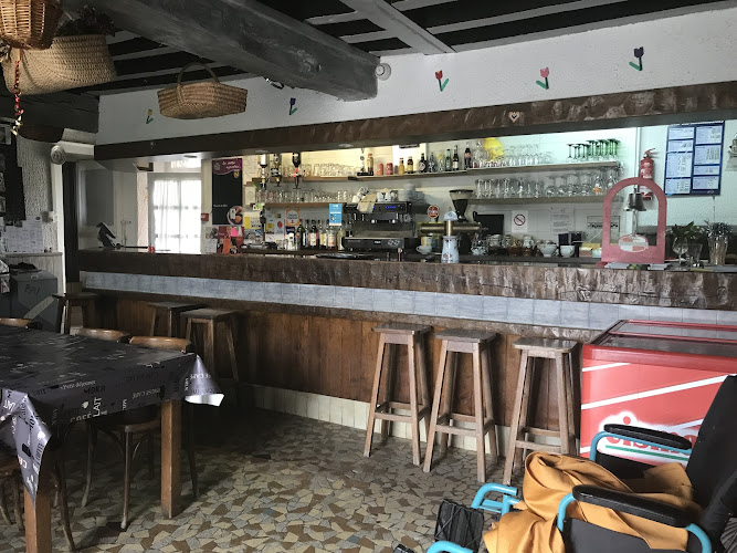 Auberge des Voyageurs à Chtelus-Malvaleix