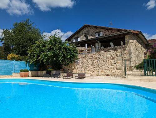Gîte du Bourny à ROUZEDE