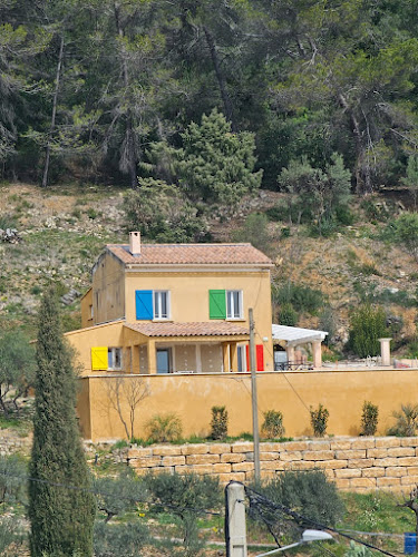 La Petite Maison au dessus du Rocher à Cotignac