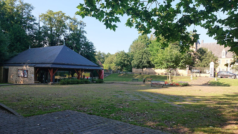 Camping Municipal de la Vrille à Saint-Amand-en-Puisaye
