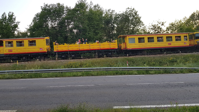 Camping de la gare à Ur