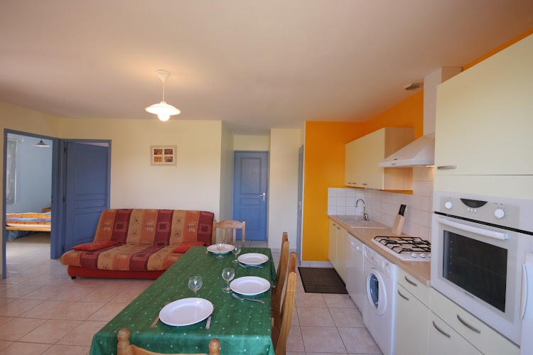 Gîtes la roseraie à Berrias-et-Casteljau
