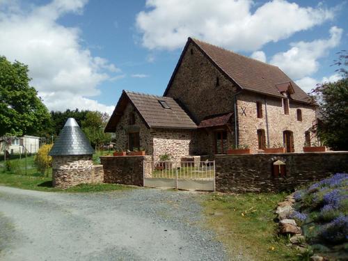La Cidrerie de la ferme de la Baconnerie, grand gîte de caractère à Sainte Marguerite D'elle