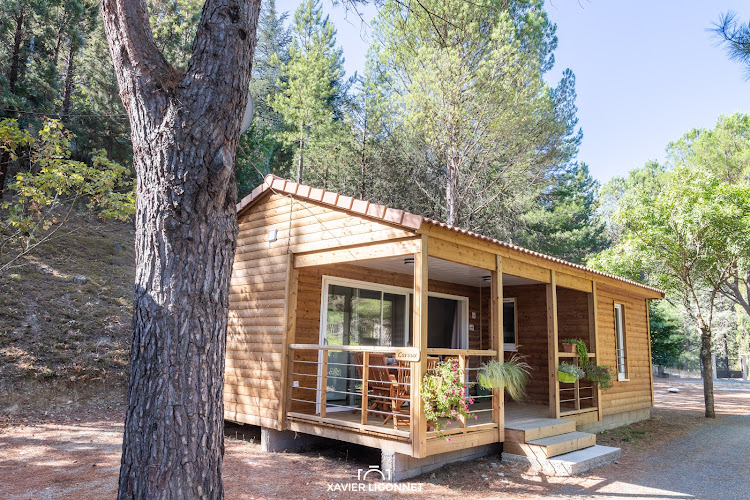 Camping Les Terrasses Du Jaur à Prémian