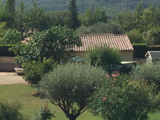 Le Cabanon des Hirondelles à Villecroze