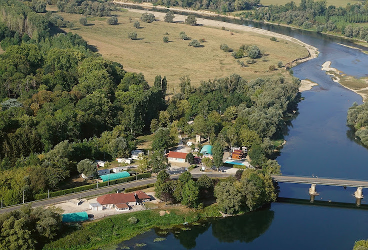 Camping Bijou Du Doubs à Lays-sur-le-Doubs
