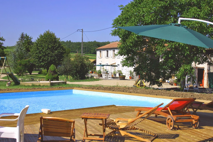 Jonzac Gites à Champagnac