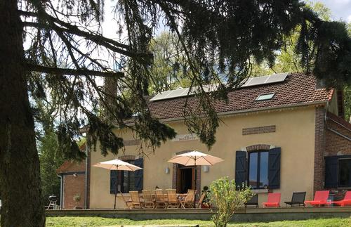 La Maison Forestière de Bellev à Barbonne Fayel